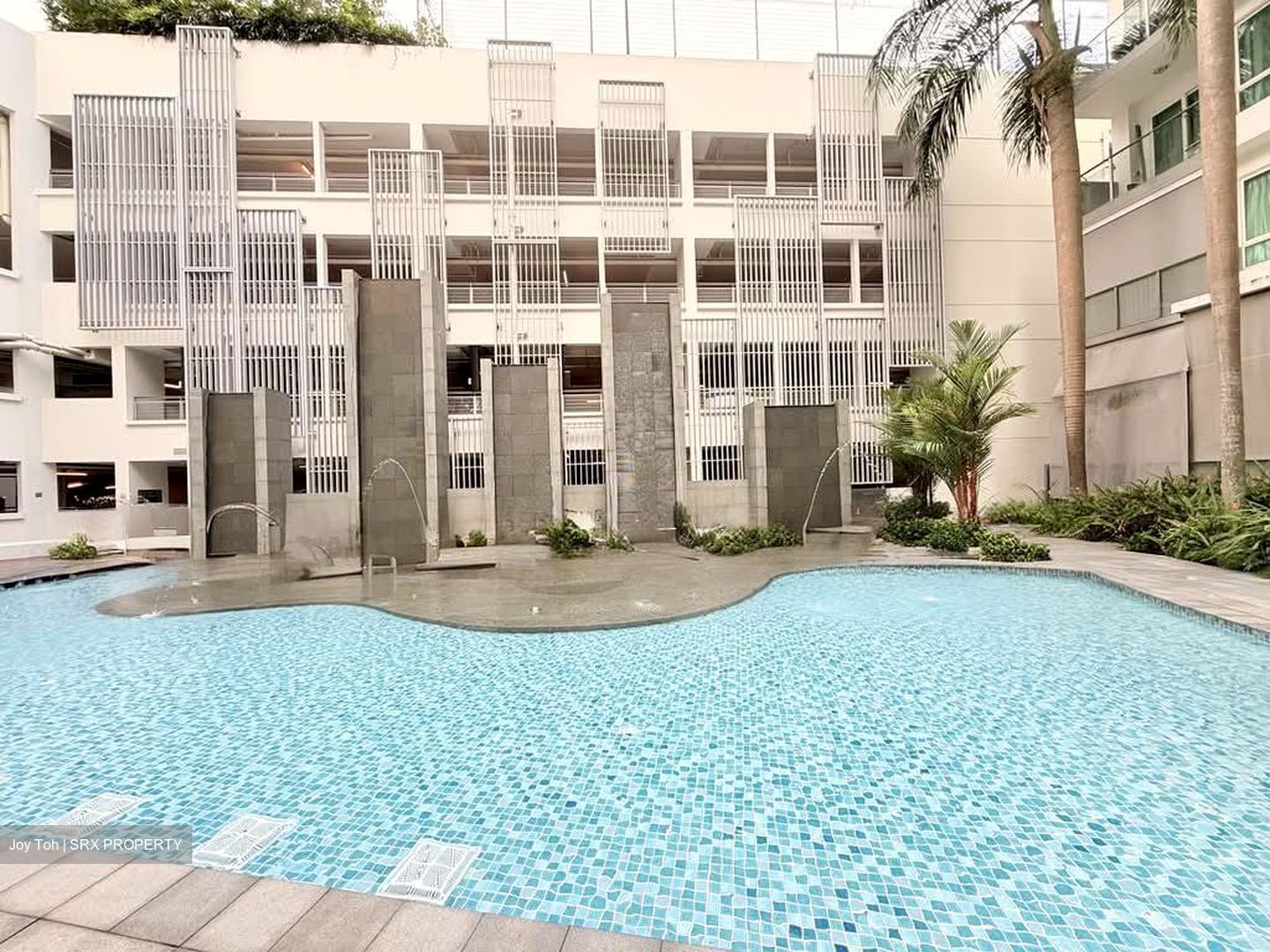 Vacanza @ East (D14), Condominium #574533051